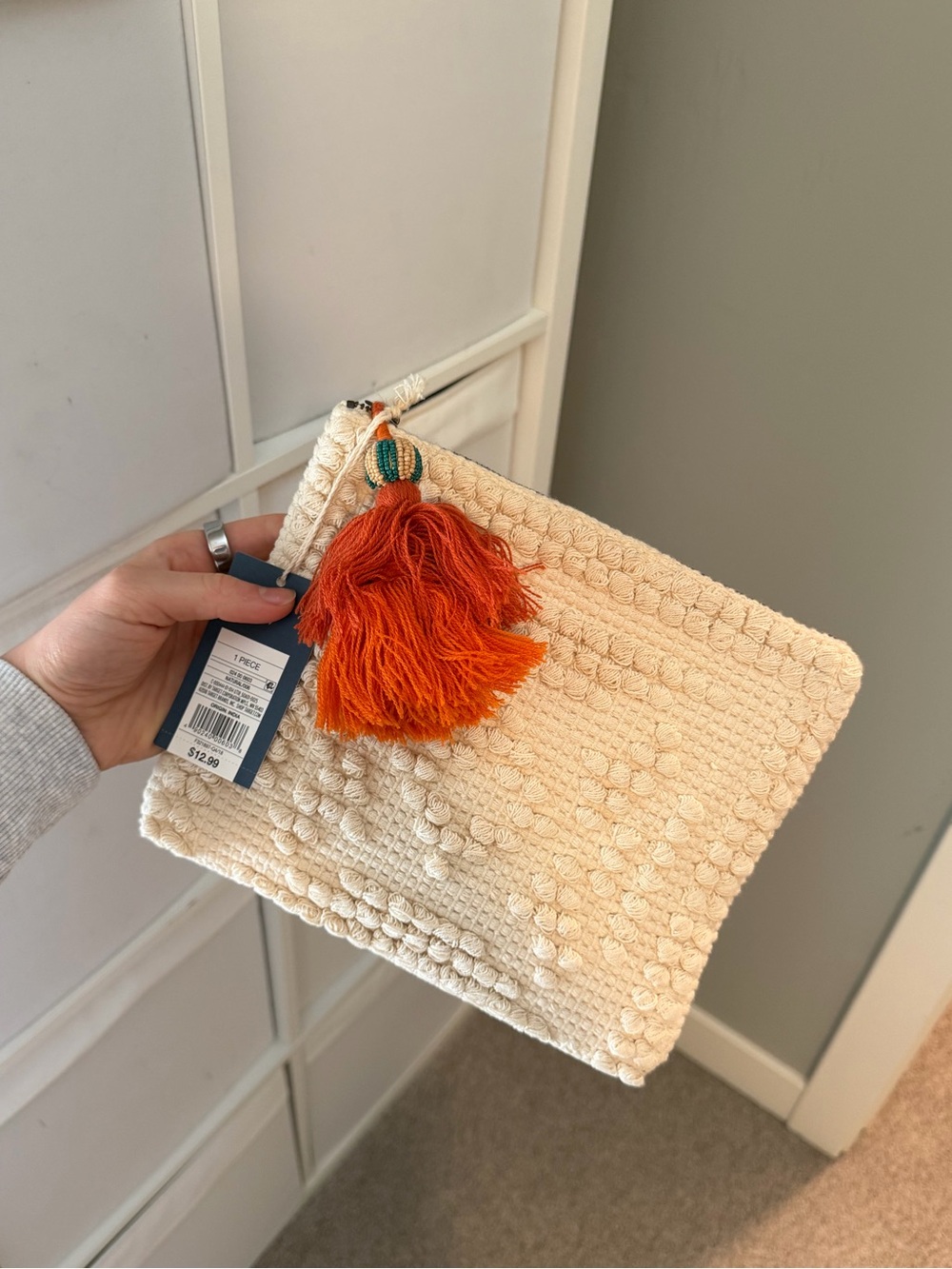 NWT UNIVERSAL THREAD CLUTCH